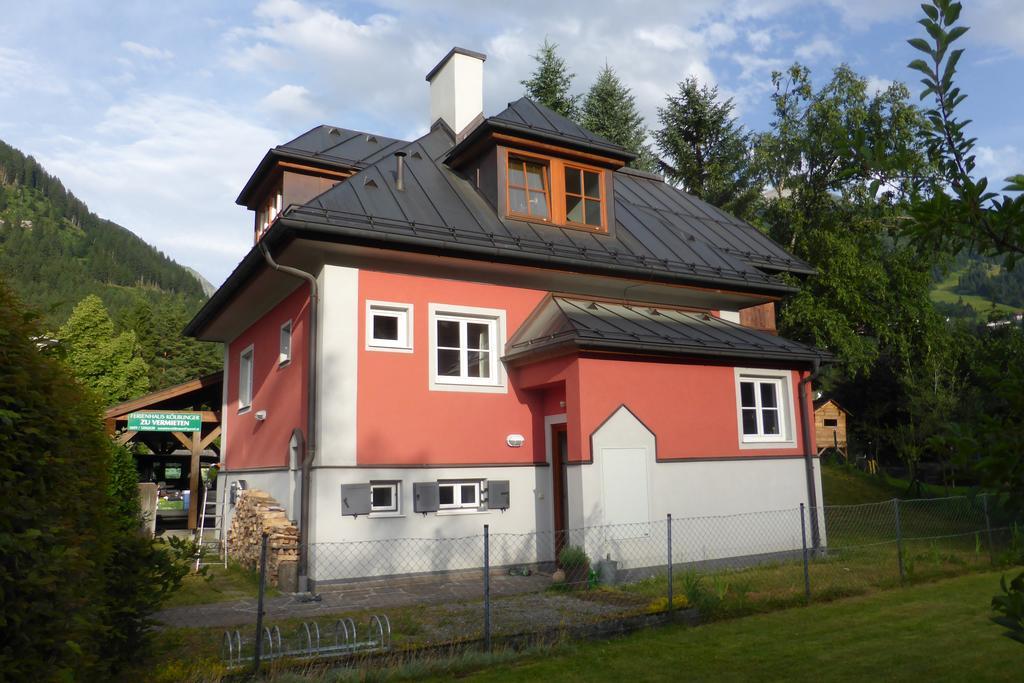 Villa Schnuck - Das Rote Ferienhaus Bad Gastein Eksteriør bilde