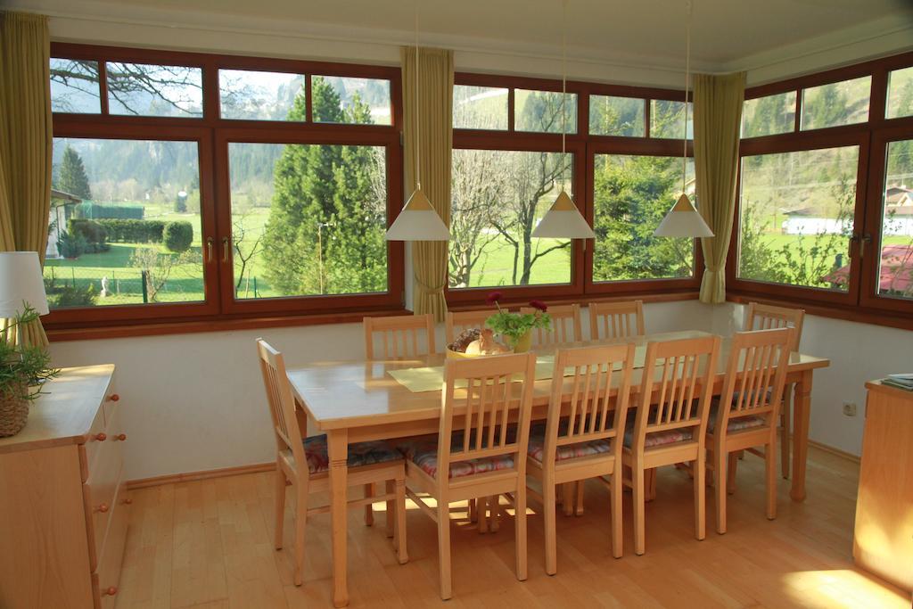 Villa Schnuck - Das Rote Ferienhaus Bad Gastein Eksteriør bilde
