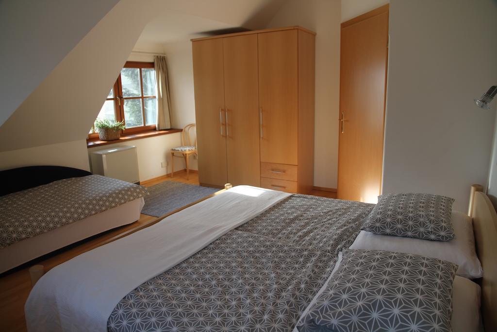 Villa Schnuck - Das Rote Ferienhaus Bad Gastein Eksteriør bilde