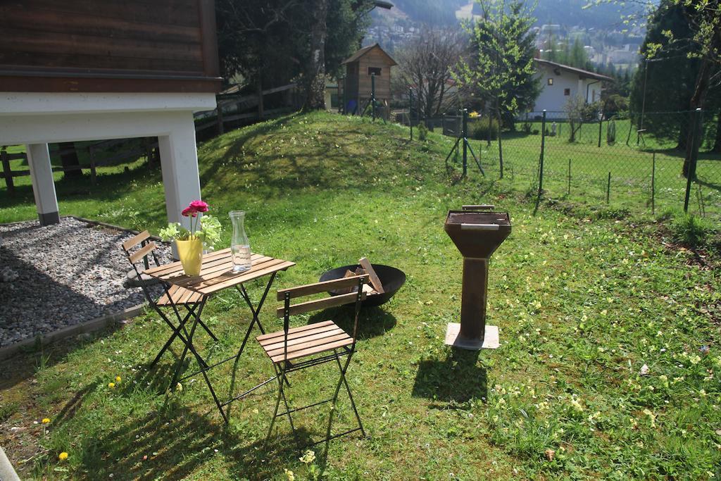 Villa Schnuck - Das Rote Ferienhaus Bad Gastein Eksteriør bilde