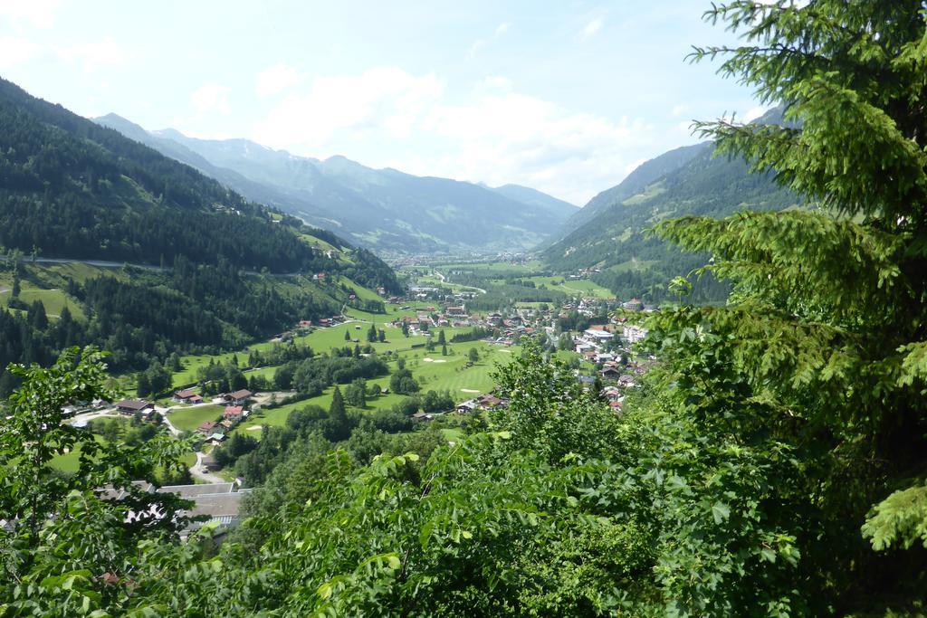 Villa Schnuck - Das Rote Ferienhaus Bad Gastein Eksteriør bilde